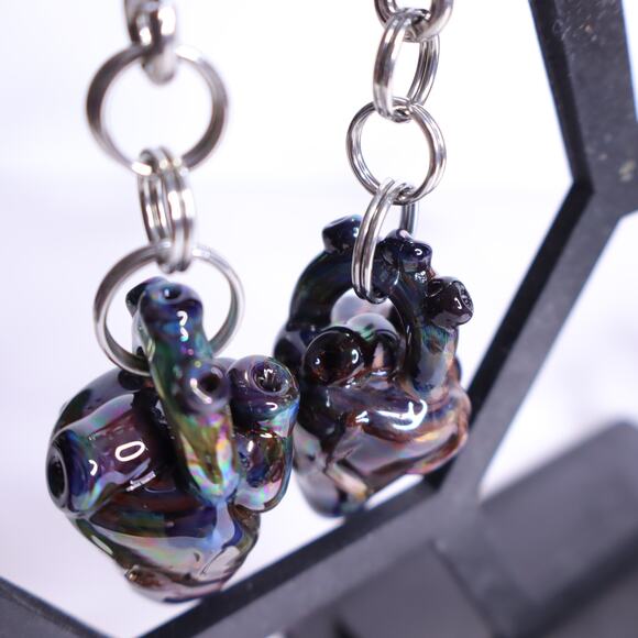 GLASSWEAR STUDIOS Handmade Anatomical Heart Weights Oil Slick 10g/2.5mm Hangers - Picture 5 of 7